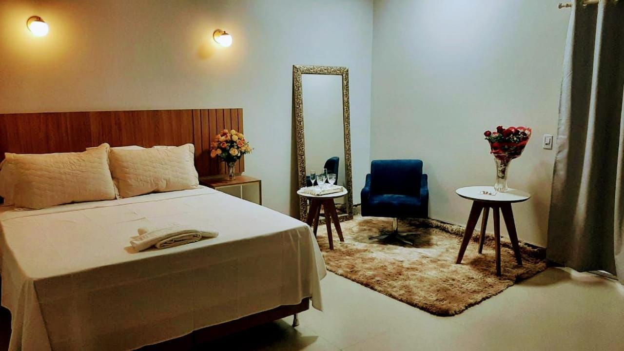 Hotel Plaza Pontes E Lacerda Luaran gambar