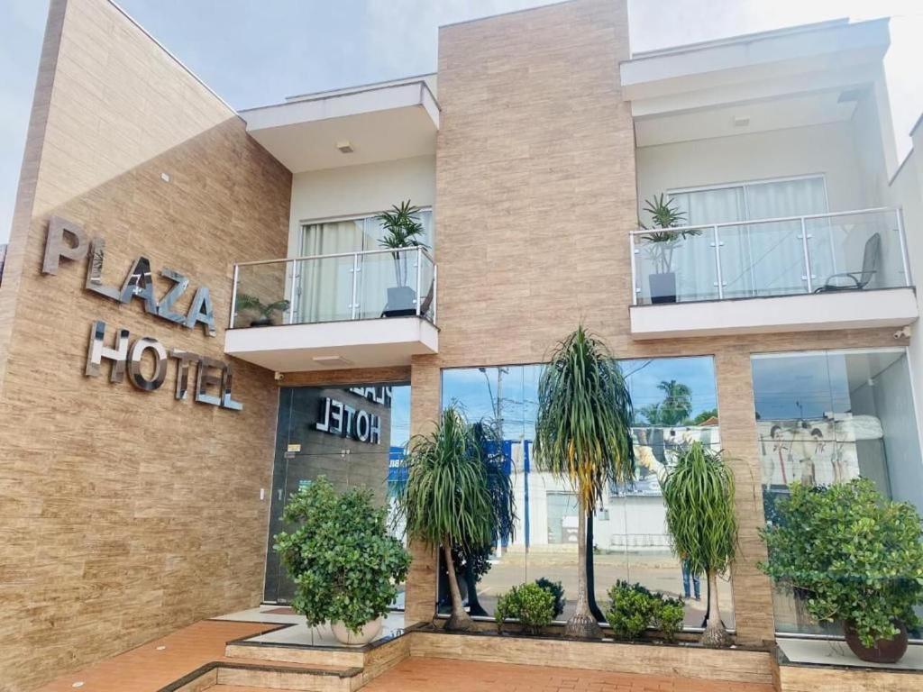 Hotel Plaza Pontes E Lacerda Luaran gambar
