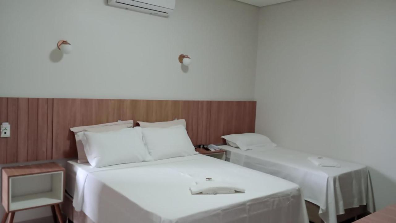 Hotel Plaza Pontes E Lacerda Luaran gambar