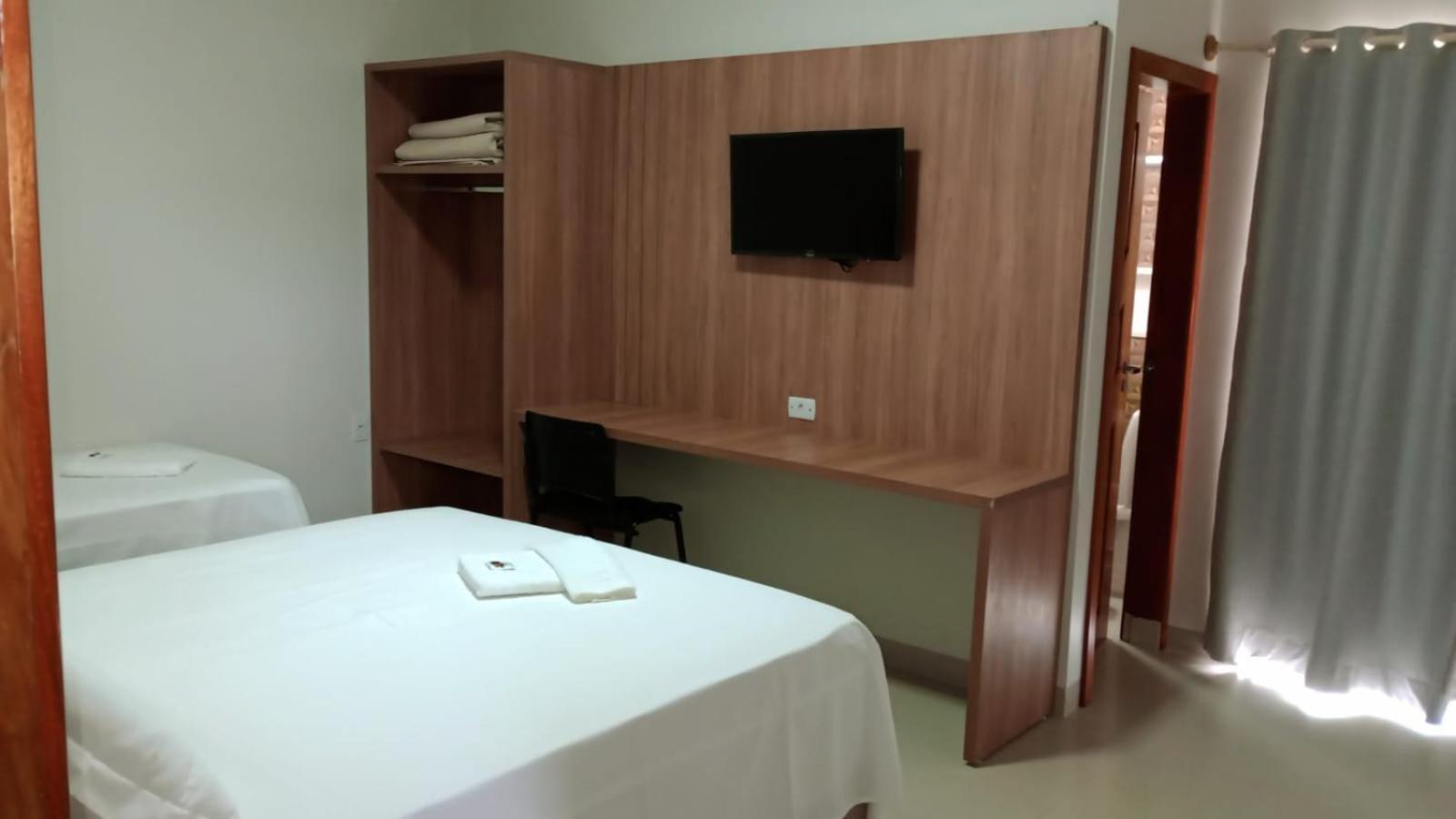 Hotel Plaza Pontes E Lacerda Luaran gambar